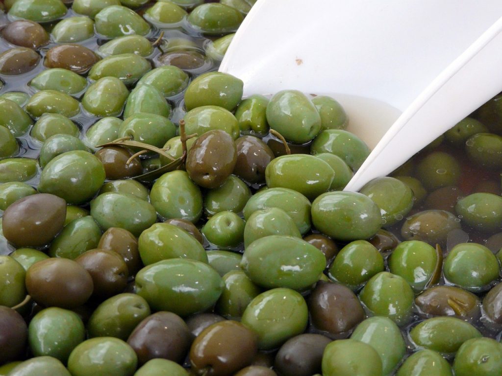 Different-Shades-of-Green-Olive