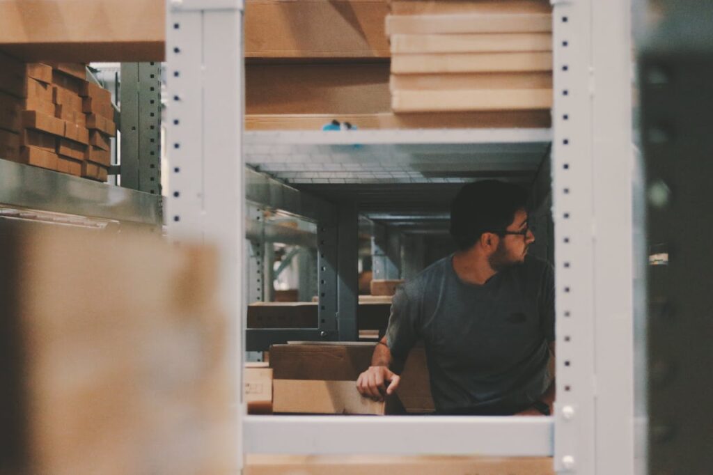 How to Design and Plan a Functional Warehouse for Your Business-01