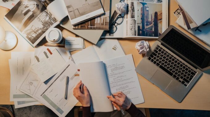 Why do You Need to Hire an Editor for Your Thesis-01