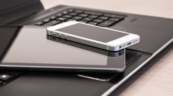 Refurbished vs Used Electronics What’s the Difference-01