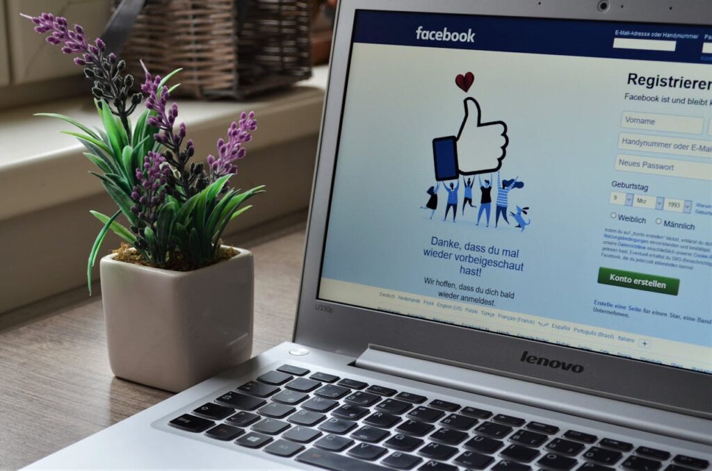 How to Handle Comments on Your Business Social Media Profile-02