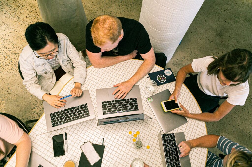 How to Keep Your Digital Marketing Team Up-to-Date with Industry Trends-01