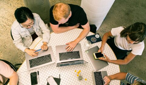 How to Keep Your Digital Marketing Team Up-to-Date with Industry Trends-01
