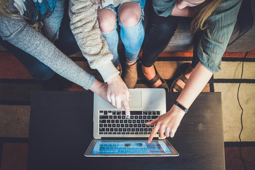 A-Guide-to-Choosing-the-Right-Branding-Partner-01